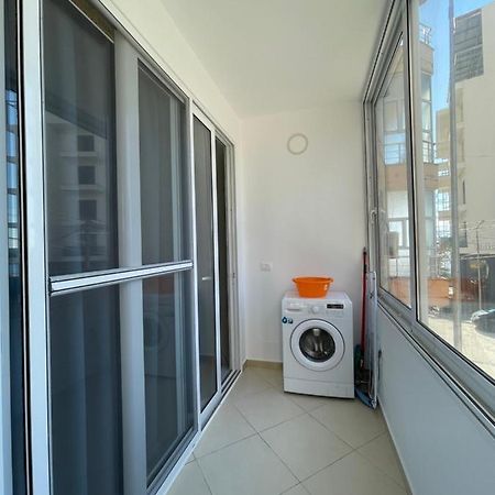 Modern Beachfront Apartments Sarandë Exteriér fotografie