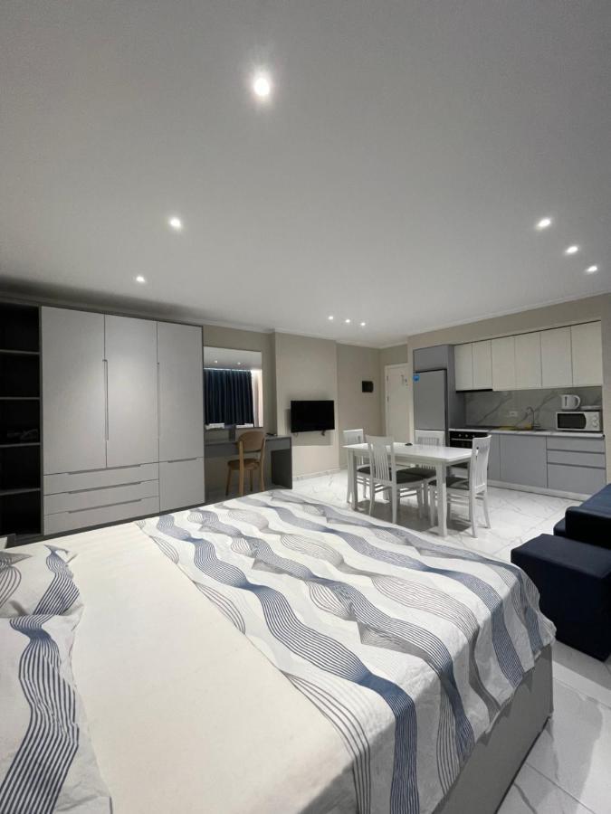 Modern Beachfront Apartments Sarandë Exteriér fotografie